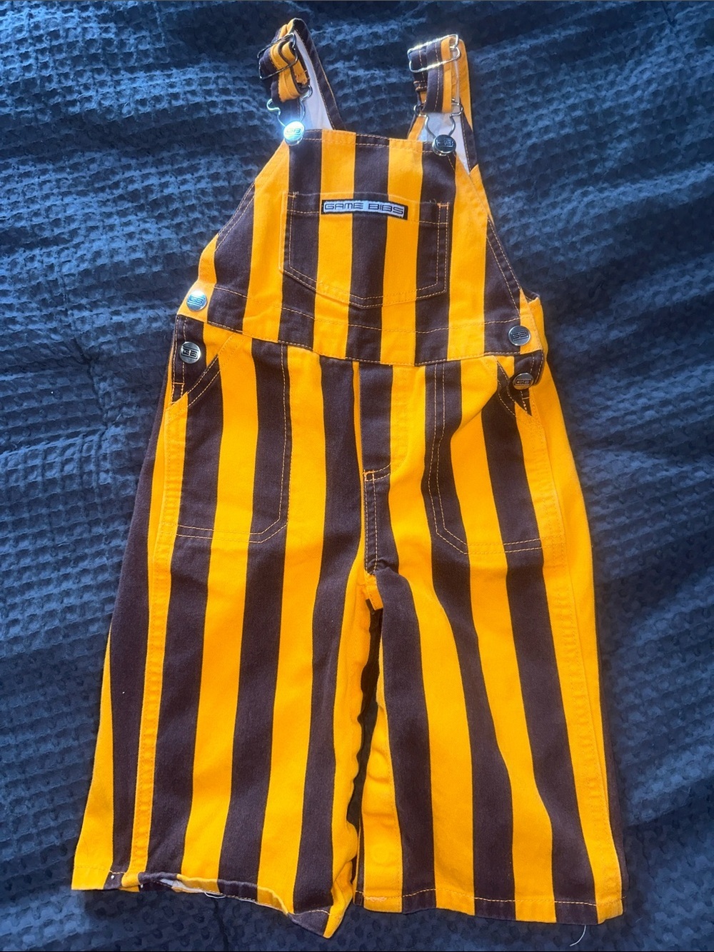 🤠 Brown & Gold Game Bibs